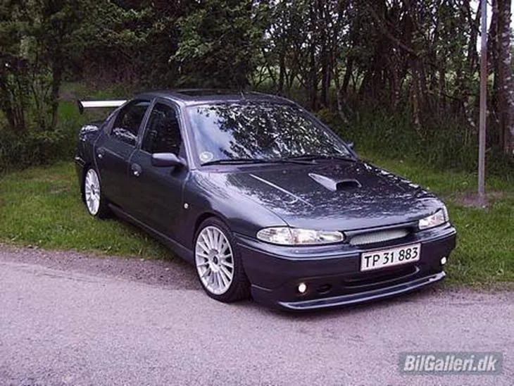 Ford Mondeo 2.0 1994 photo - 6