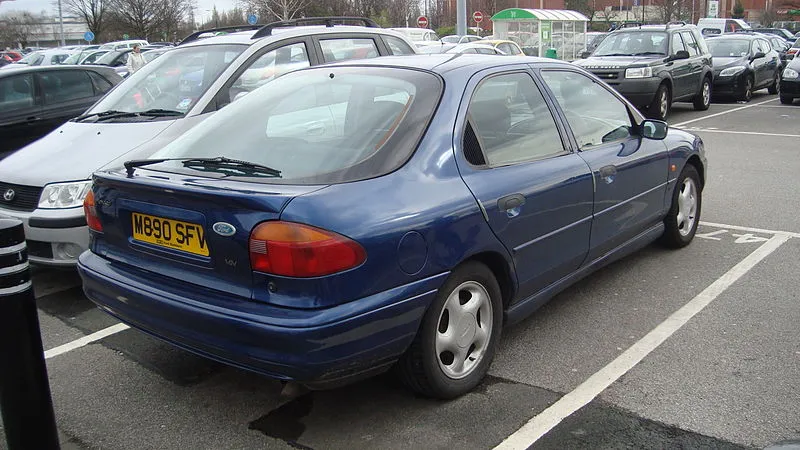 Ford Mondeo 2.0 1994 photo - 7