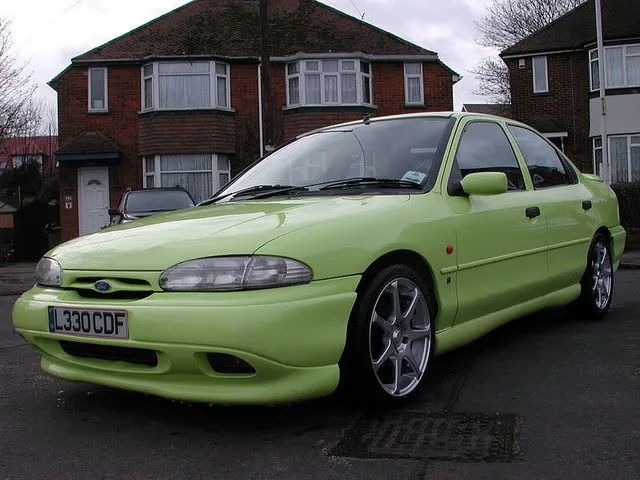 Ford Mondeo 2.0 1994 photo - 8
