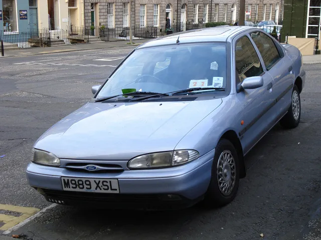 Ford Mondeo 2.0 1995 photo - 1