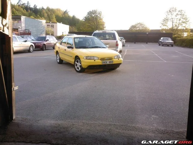 Ford Mondeo 2.0 1996 photo - 12
