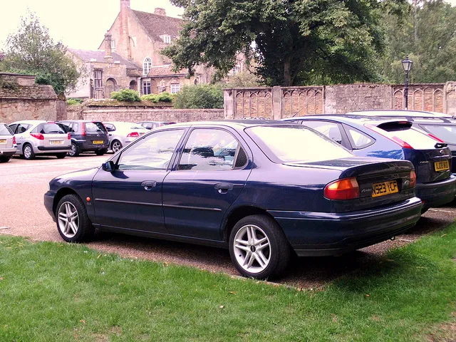 Ford Mondeo 2.0 1996 photo - 3