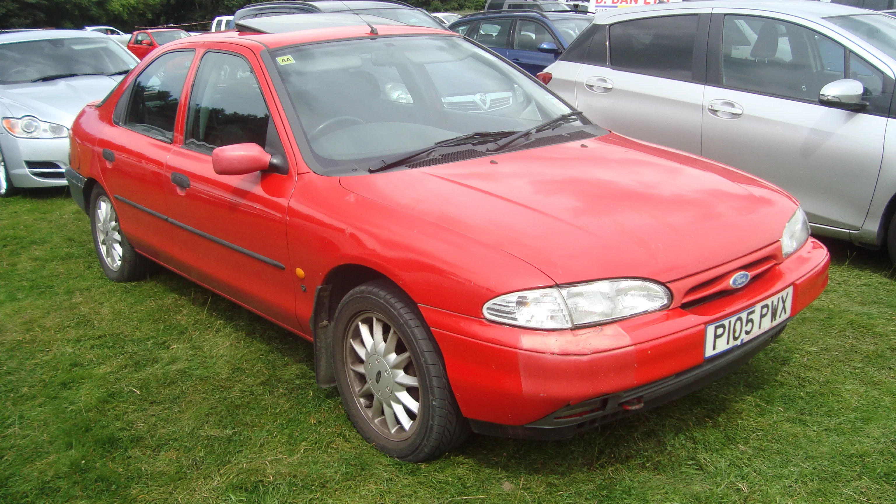 Ford Mondeo 2.0 1996 photo - 7