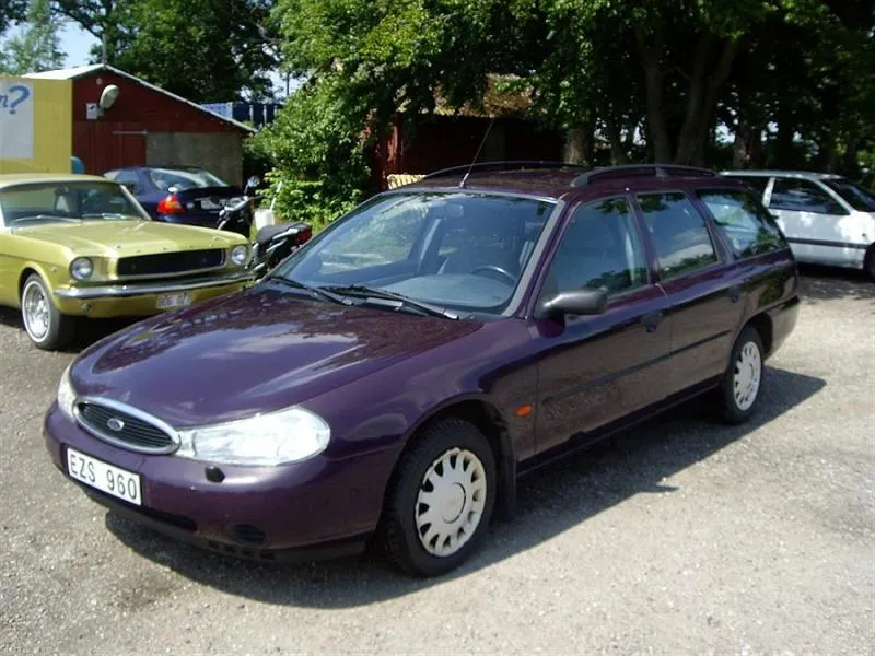 Ford Mondeo 2.0 1998 photo - 11