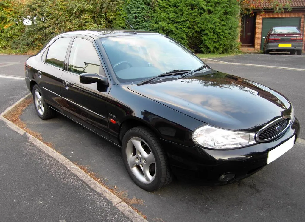 Ford Mondeo 2.0 1999 photo - 4