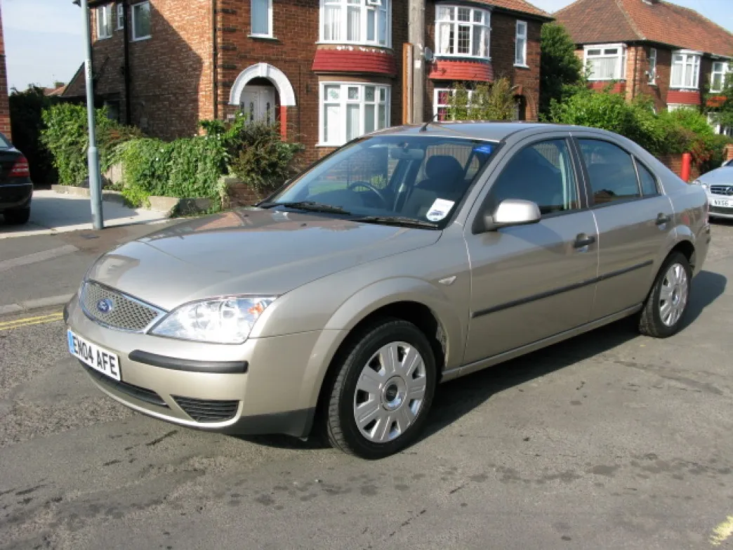 Ford Mondeo 2.0 2004 photo - 3
