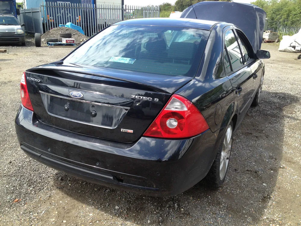 Ford Mondeo 2.0 2004 photo - 4