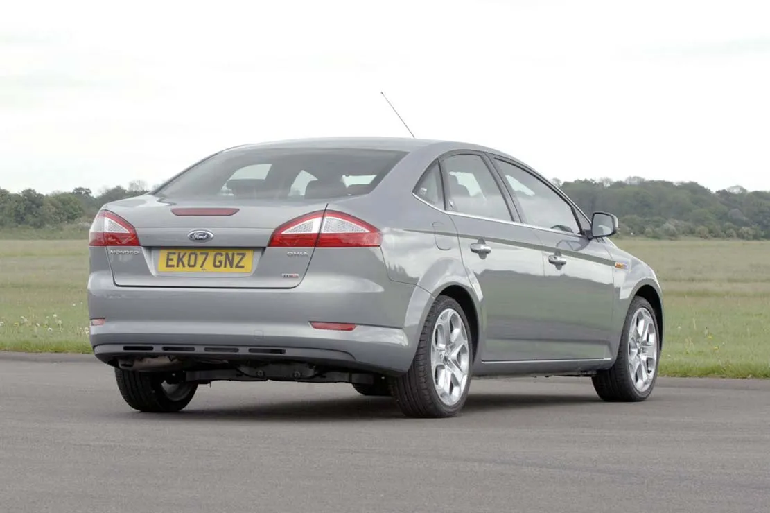 Ford Mondeo 2.2 2010 photo - 8