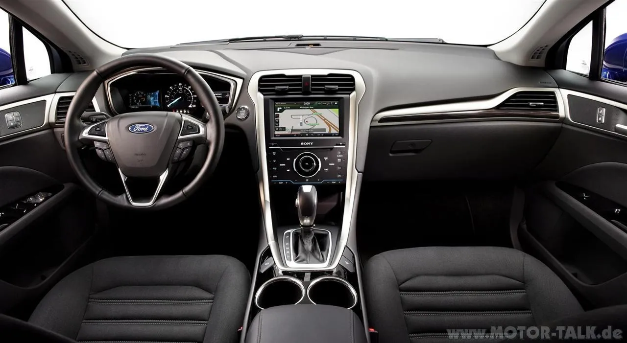 Ford Mondeo 2.3 2013 photo - 11