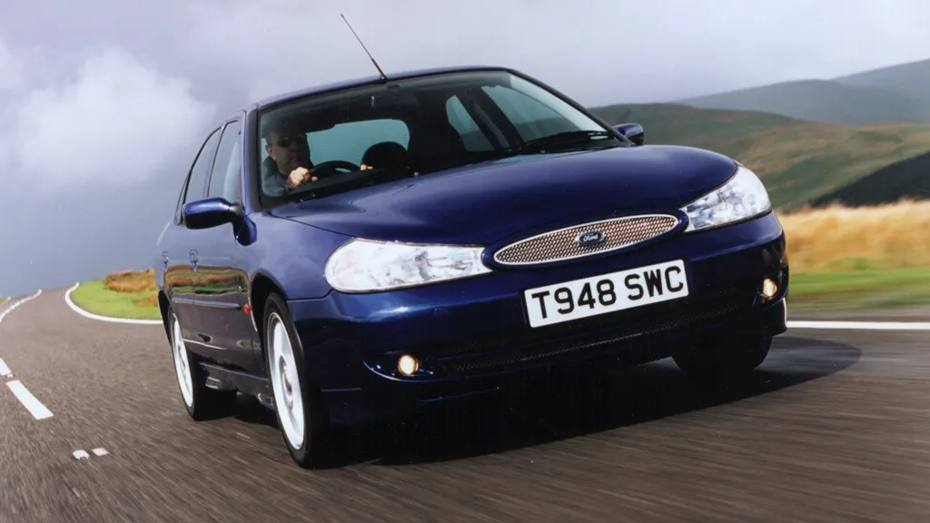 Ford Mondeo 2.5 1993 photo - 1