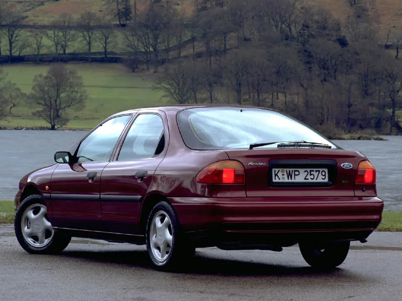 Ford Mondeo 2.5 1994 photo - 1