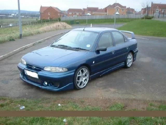 Ford Mondeo 2.5 1994 photo - 12