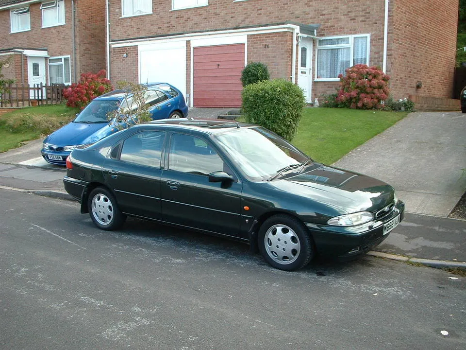Ford Mondeo 2.5 1994 photo - 3