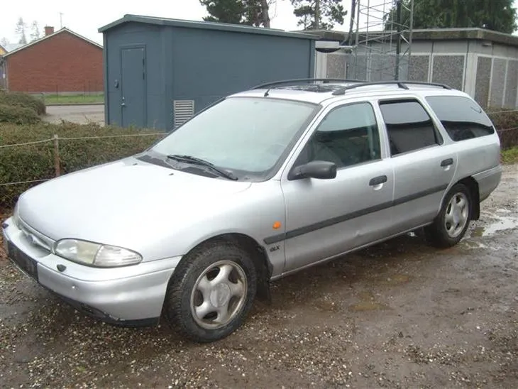 Ford Mondeo 2.5 1995 photo - 4