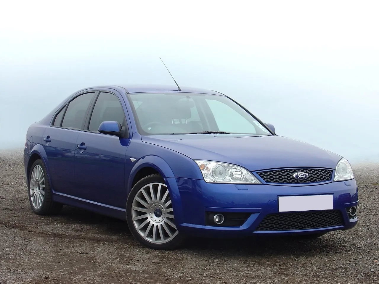Ford Mondeo 2.5 1996 photo - 4