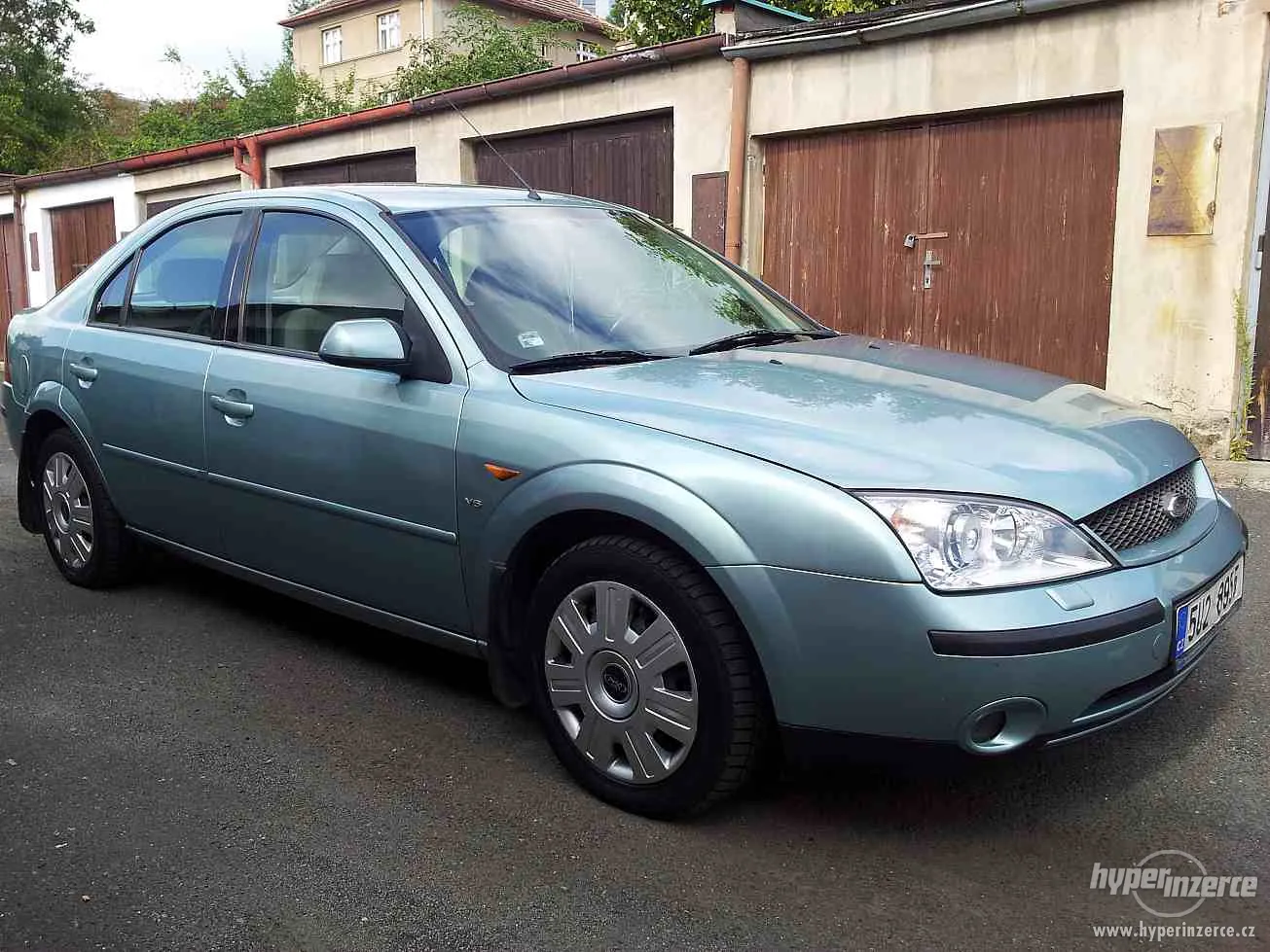 Ford Mondeo 2.5 2001 photo - 4