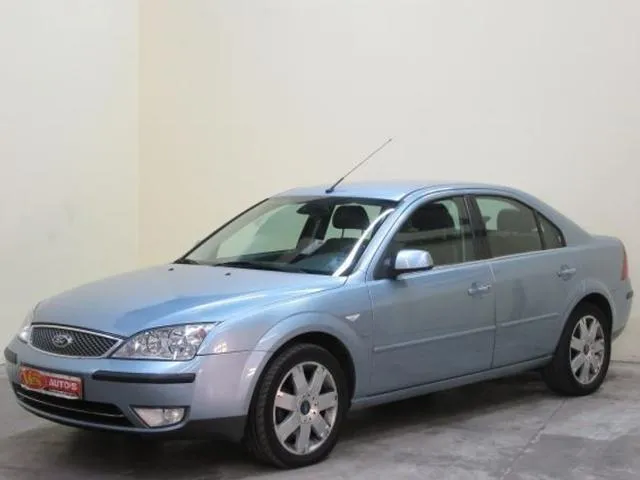 Ford Mondeo 2.5 2004 photo - 10