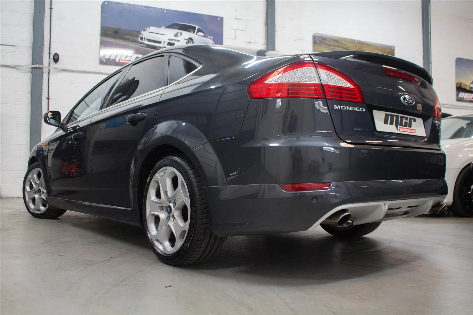 Ford Mondeo 2.5T 2010 photo - 9