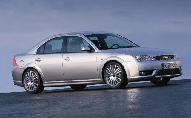 Ford Mondeo 3.0 2001 photo - 1