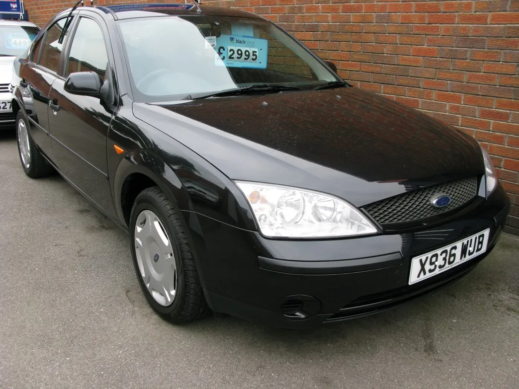 Ford Mondeo 3.0 2001 photo - 10