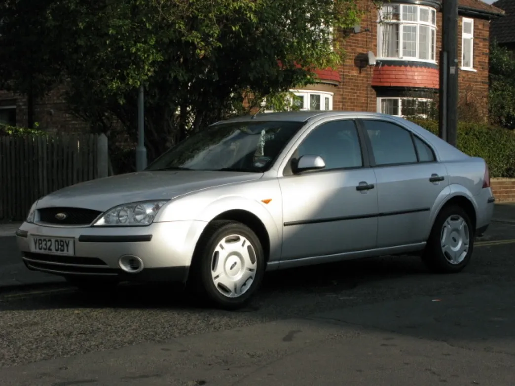Ford Mondeo 3.0 2001 photo - 8