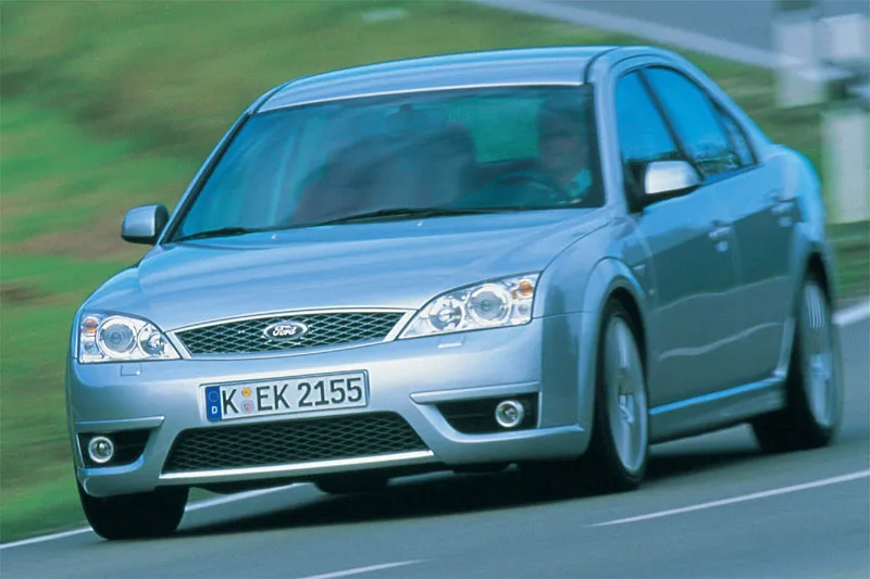 Ford Mondeo 3.0 2002 photo - 10