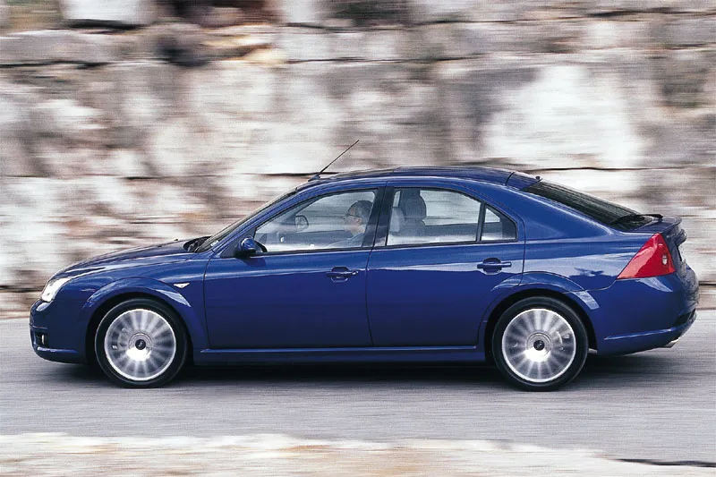 Ford Mondeo 3.0 2002 photo - 3