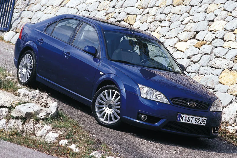 Ford Mondeo 3.0 2002 photo - 6