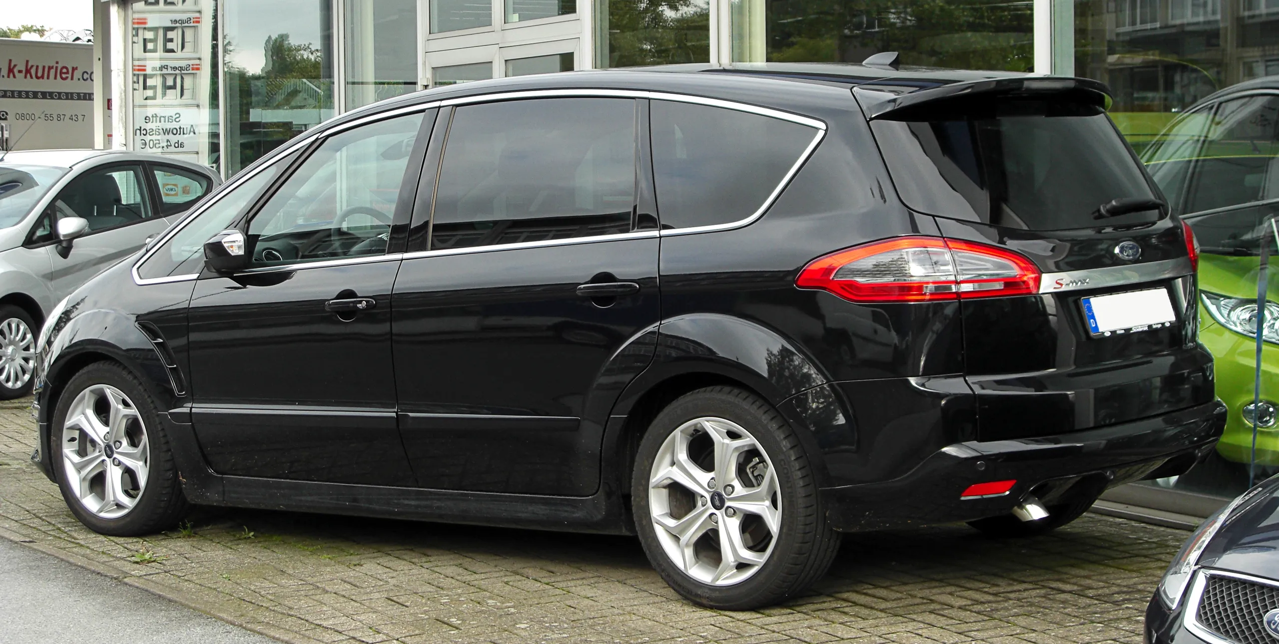 Ford S-Max 2.0 2010 photo - 3