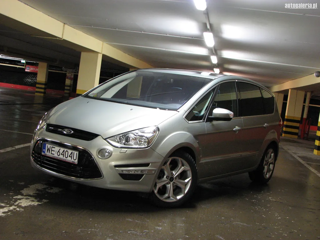 Ford S-Max 2.0 2011 photo - 9