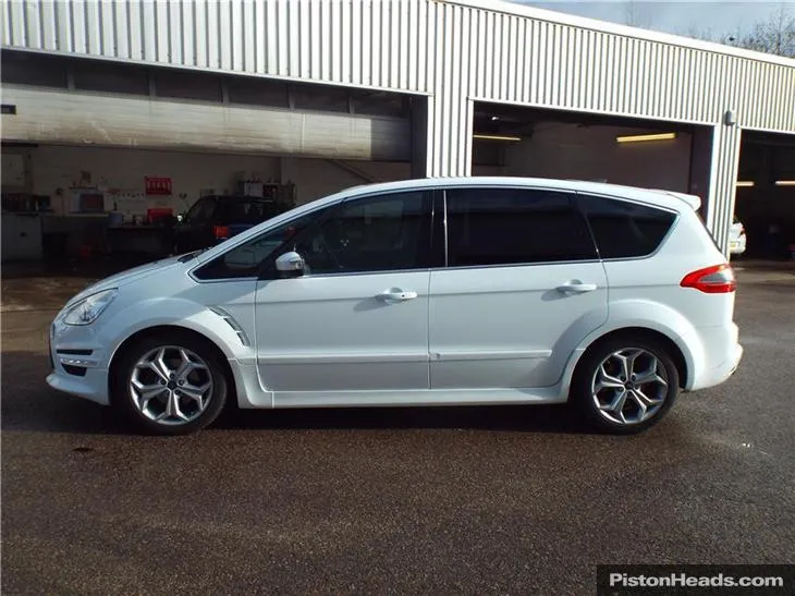 Ford S-Max 2.2 2013 photo - 4