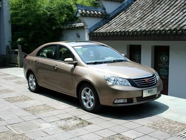 Geely Emgrand 1.8 2010 photo - 5