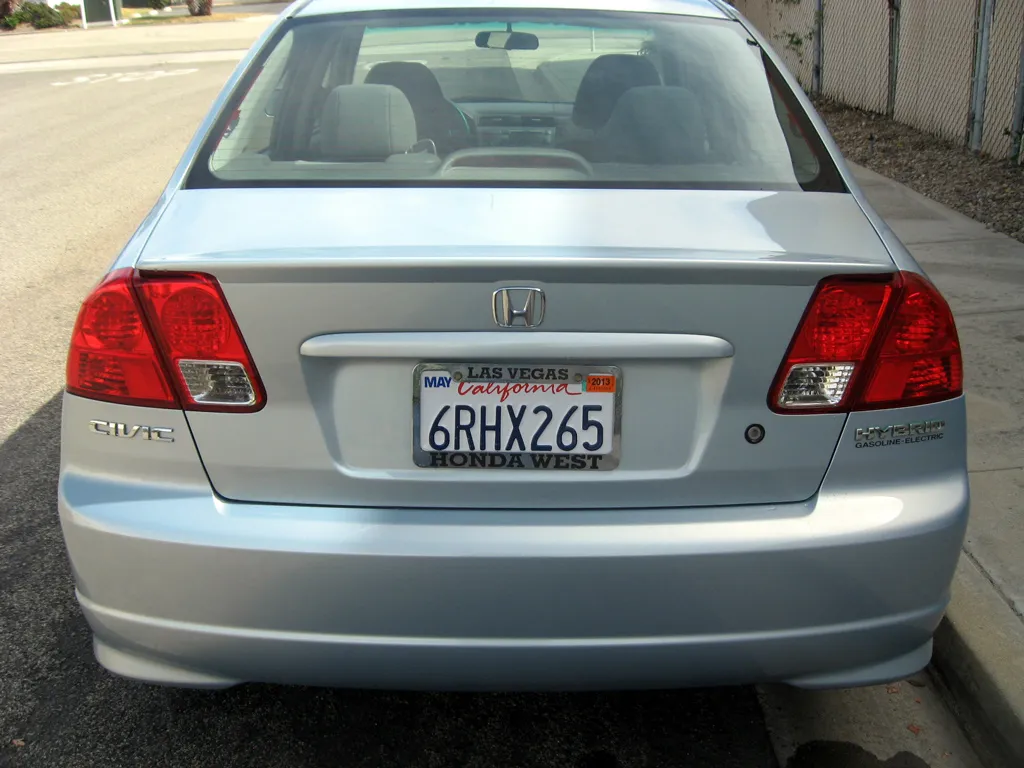 Honda Civic 1.3 2004 photo - 3