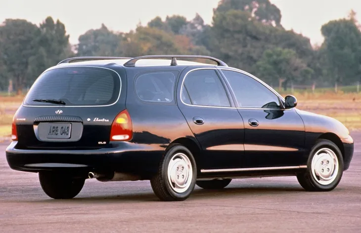 Hyundai Elantra 1.5 1995 photo - 4