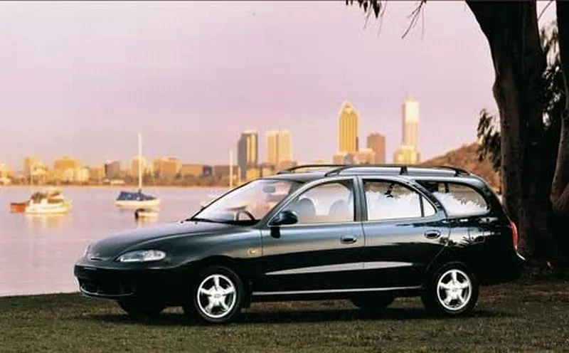 Hyundai Elantra 1.9 1995 photo - 7
