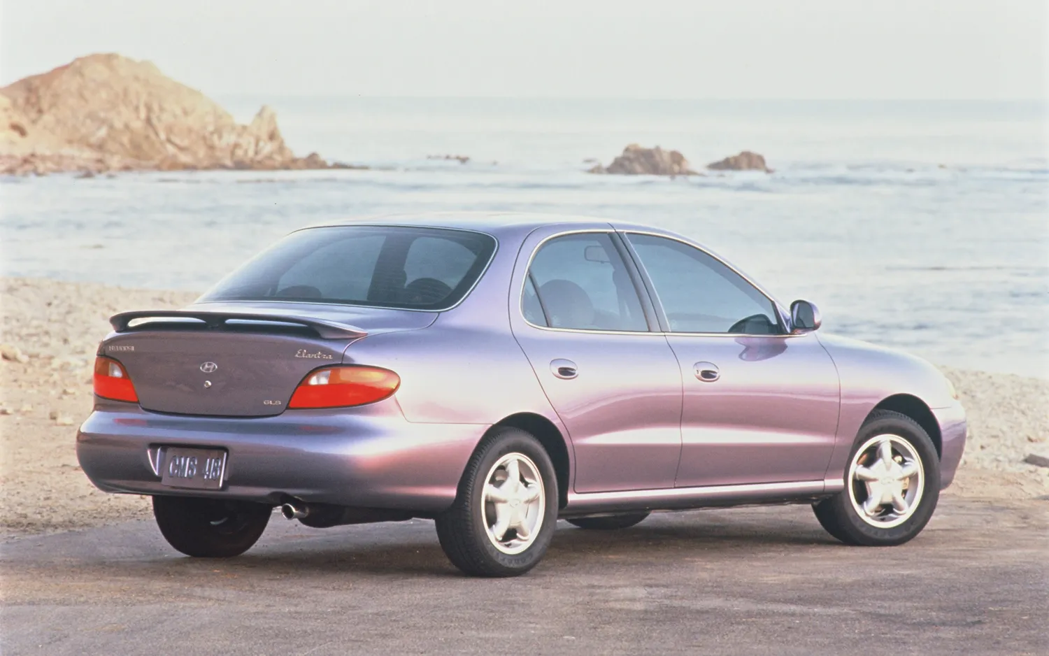 Hyundai Elantra 2.0 1998 photo - 9