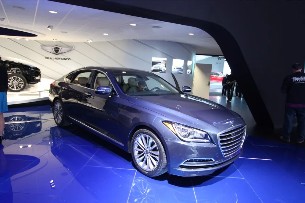 Hyundai Genesis 3.0 2014 photo - 11