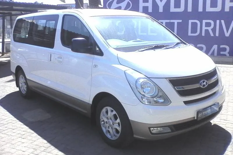 Hyundai H-1 2.5 2014 photo - 1