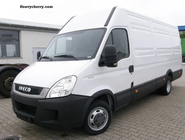 IVECO Daily 2.3 2011 photo - 7