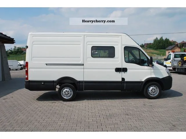 IVECO Daily 2.3 2012 photo - 7