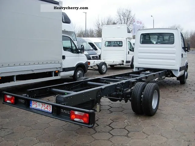 IVECO Daily 3.0 2011 photo - 9