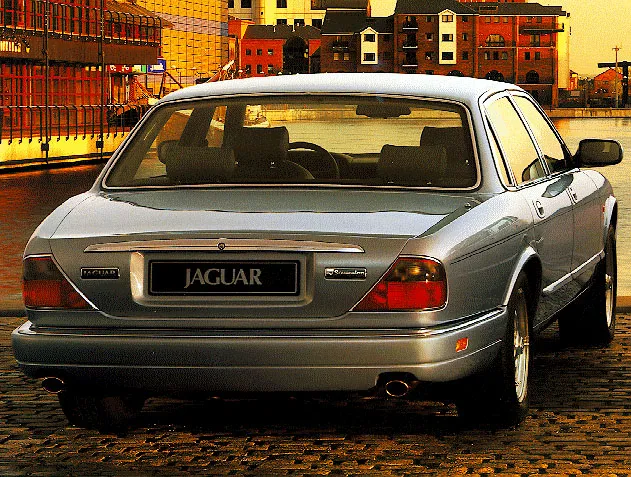 Jaguar XJ 3.2 1994 photo - 1
