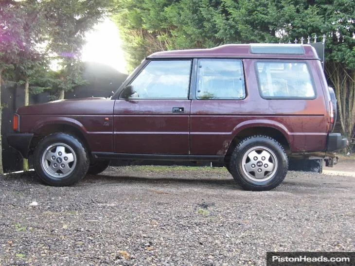 Land Rover Discovery 2.5 1994 photo - 11