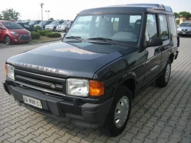 Land Rover Discovery 2.5 1995 photo - 9