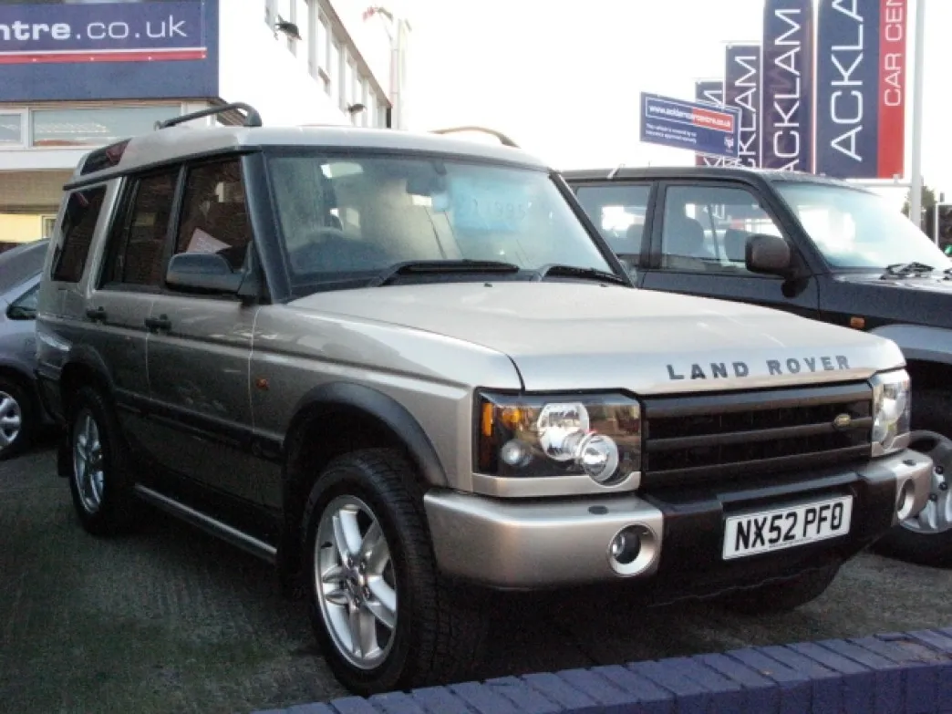 Land Rover Discovery 2.5 2002 photo - 8