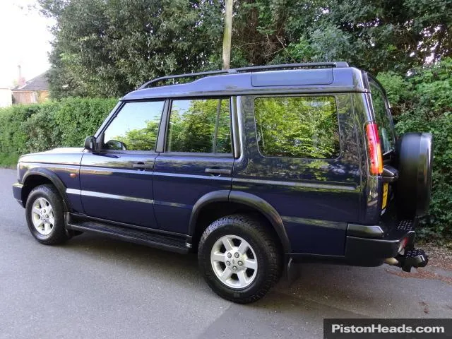 Land Rover Discovery 2.5 2003 photo - 11