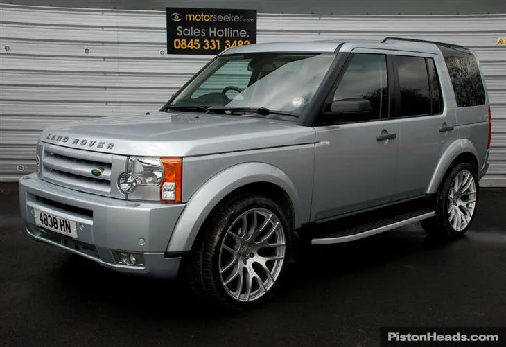 Land Rover Discovery 2.7 2009 photo - 8