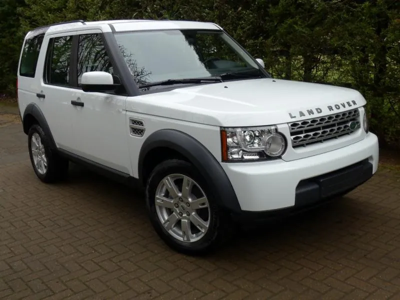 Land Rover Discovery 2.7 2011 photo - 12