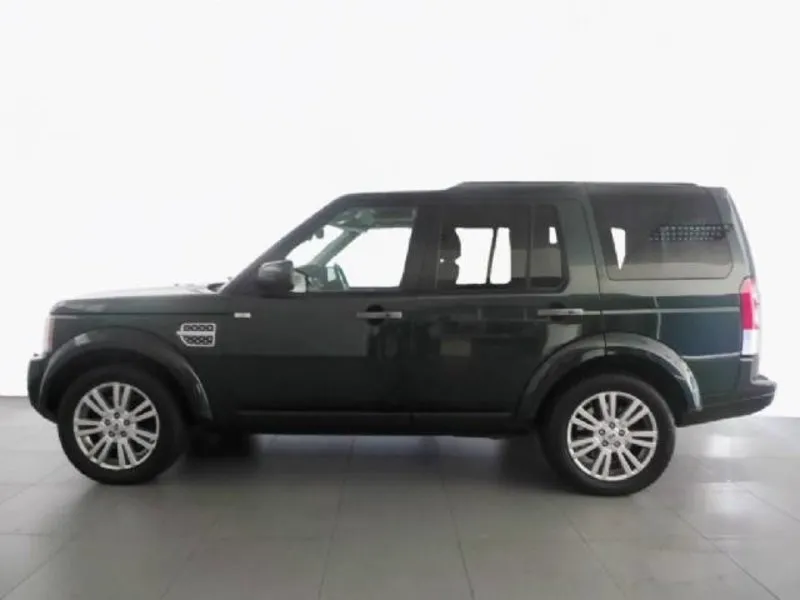 Land Rover Discovery 3.0 2011 photo - 10
