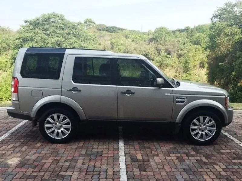 Land Rover Discovery 3.0 2013 photo - 7